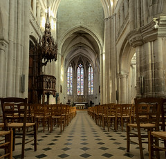 Intérieur de l'église Saint-Taurin d'Évreux