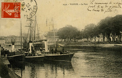 VANNES Le port vers 1900