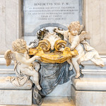 St Peter's Basilica - https://www.flickr.com/people/27454212@N00/