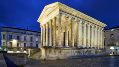 Nîmes architecture