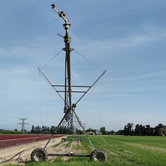 rampe frontale d'irrigation (PIOLENC,FR84)