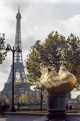 133-365 jours de la Tour Eiffel / Flamme de la Liberté (c. 1991) - Photo of Chaville