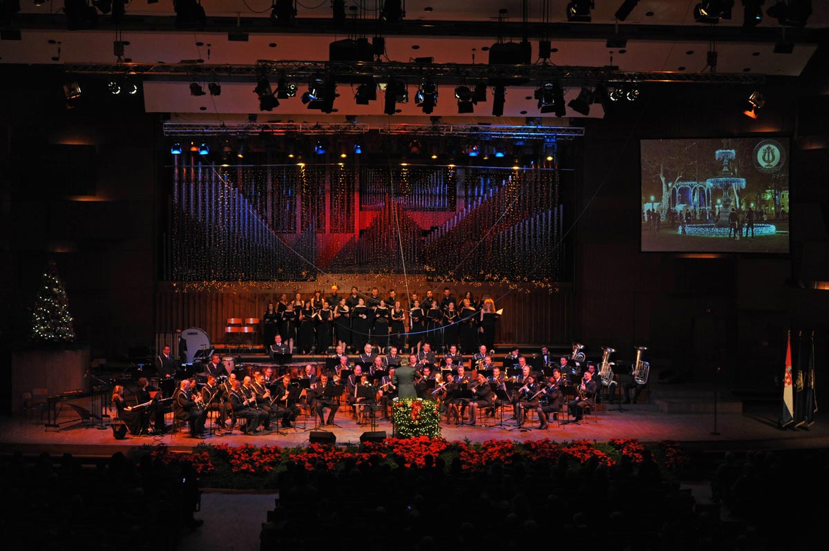 Božićni koncert Simfonijskog puhačkog orkestra OSRH