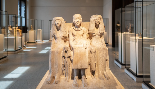Grupo familiar de Ptah-mai, sumo sacerdote del dios Ptah