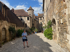 Caroline in Carennac - Photo of Saint-Médard-de-Presque
