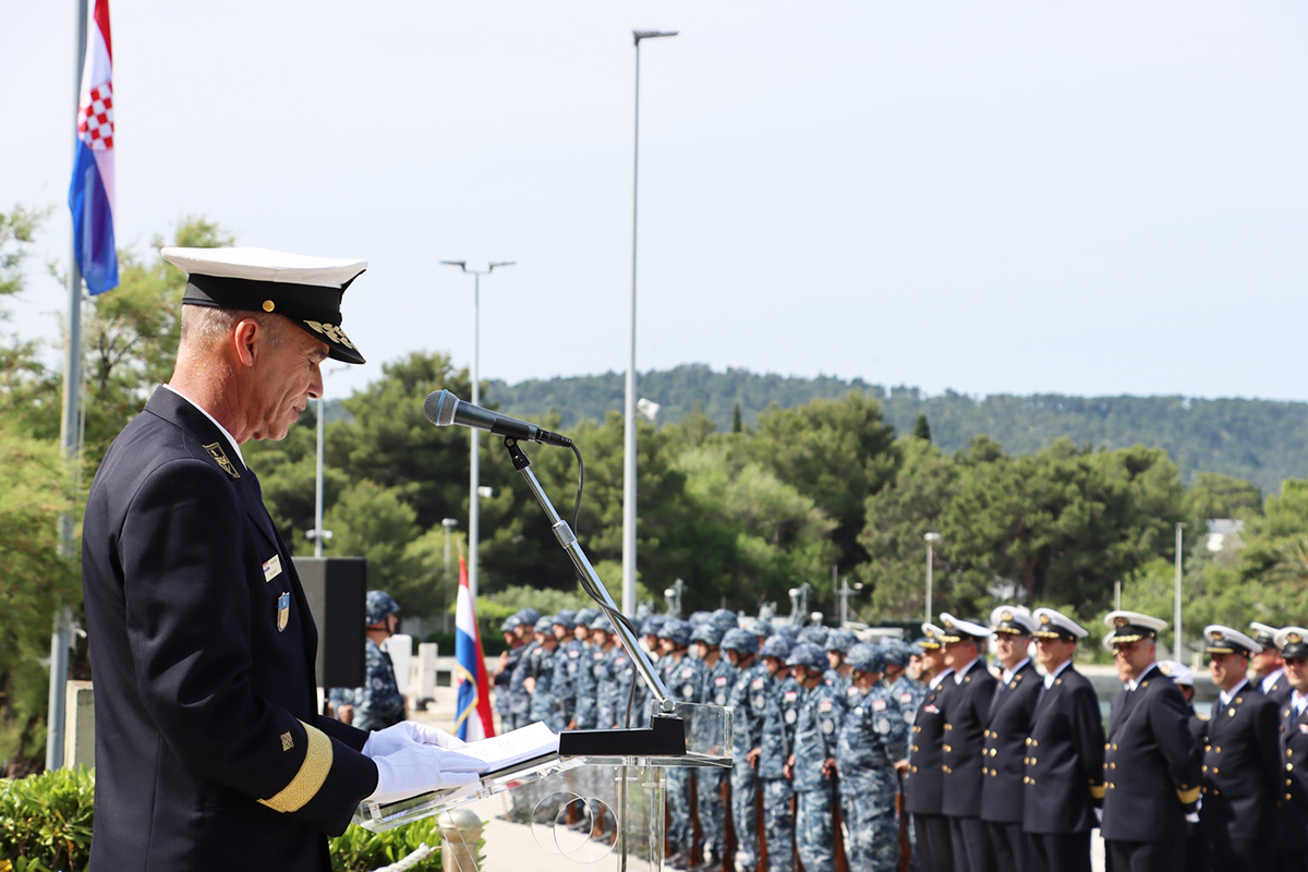 Pripadnici Hrvatske ratne mornarice obilježili 32. obljetnicu osnutka Hrvatske vojske