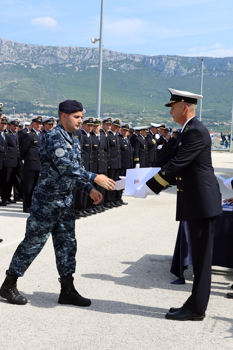 Pripadnici Hrvatske ratne mornarice obilježili 32. obljetnicu osnutka Hrvatske vojske