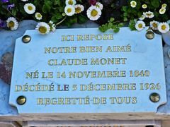 Grave of Monet at Giverney, France (1) - Photo of La Chapelle-Réanville