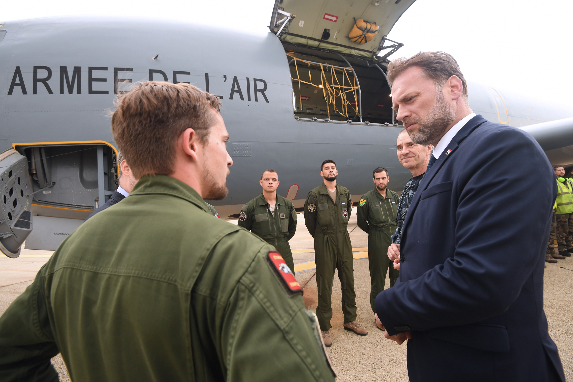 Ministar Banožić obišao francuski zrakoplov C-135 Stratotanker