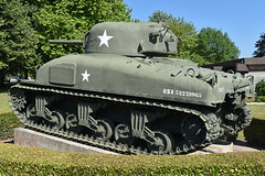 M4A1 Sherman ‘USA 32221065’ at Bayeux Memorial Museum - Photo of Bucéels