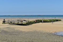 Mulberry ‘Beetle’ Pontoons on Gold Beach - Photo of Amblie