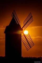 Couché de soleil sur le moulin #01