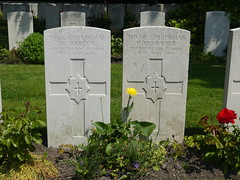 Poperinge: Poperinghe New Military Cemetery (West-Vlaanderen) - Photo of Houtkerque