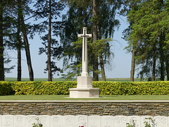 Beaumont Hamel: Hawthorn Ridge Cemetery No 2 (Somme) - Photo of Bienvillers-au-Bois