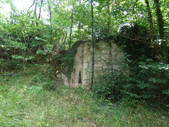 Abandoned quarry - Photo of Guibeville