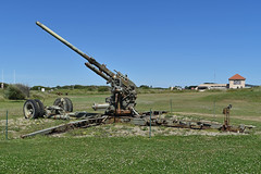 90mm M1A1 anti-aircraft gun at Utah Beach - Photo of Écoquenéauville