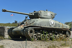 M4A1(76)W HVSS Sherman ‘U.S.A 30137295-S’ - Photo of Saint-Martin-de-Varreville