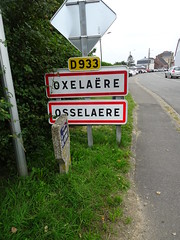 Oxelaere (Nord,) Oxelaere city limit sur la D933