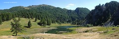 LAGO NERO. E' uno dei molti piccoli laghi delle Alpi con questo nome, questo è nelle vicinanze della Capanna Mautino. Val di Susa, Piemonte, ITALIA.