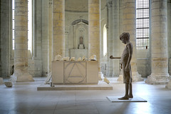 Une pierre, derrière soi de Fabien Mérelle (Abbaye Royale de Fontevraud - Photo of Seuilly