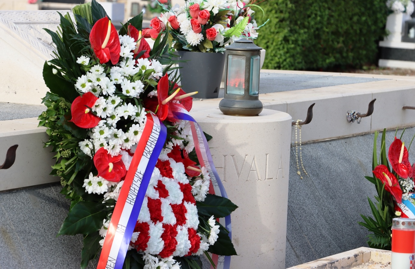 Počast poginulim, nestalim i umrlim pripadnicima Hrvatske ratne mornarice