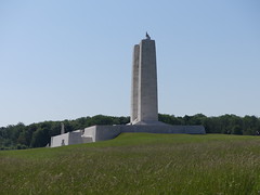 Givenchy-en-Gohelle: Canadian National Vimy Memorial (Pas-de-Calais) - Photo of Willerval