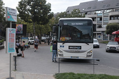 No 10 bus, Place Duclos Pinot, Dinan
