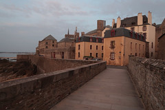City Walls at dusk - St Malo - Photo of Saint-Suliac