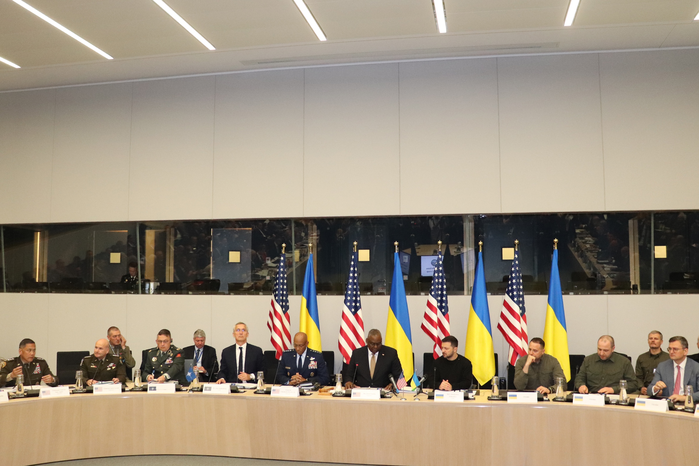 Ministar Banožić na sastanku Obrambene kontaktne skupine za Ukrajinu s predsjednikom Zelenskim