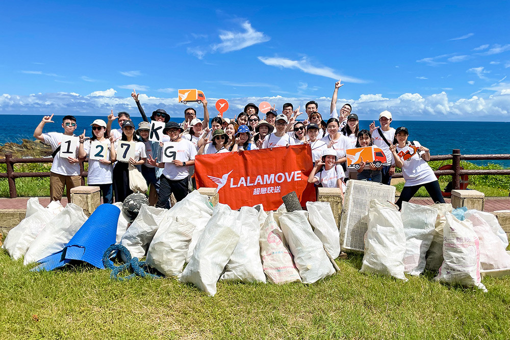 Lalamove實踐企業社會責任--赴基隆外木山海岸淨灘-(Lalamove提供)