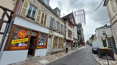 Straatbeeld vakwerkhuizen Troyes - Photo of Mesnil-Sellières