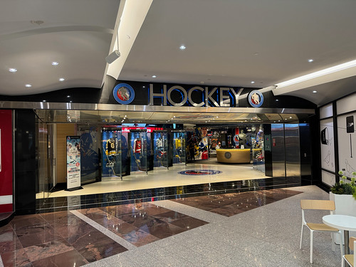 Entry to HHOF NHL Official Store