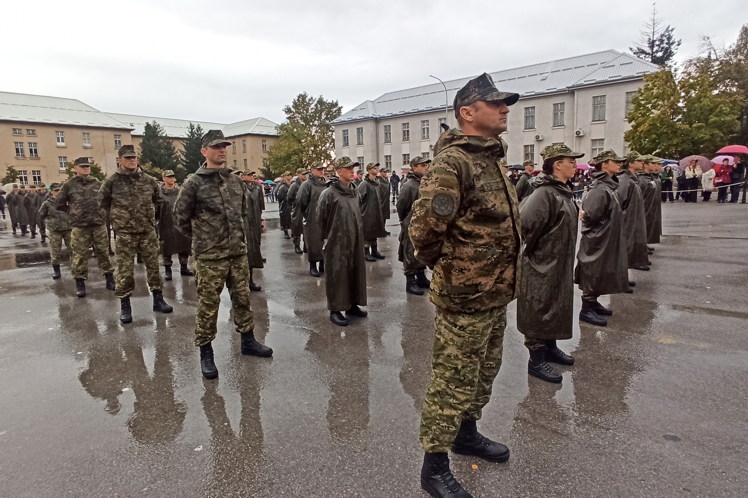Ministar Banožić poručio ročnicima: Samo hrabri i odlučni prepoznaju veličinu i snagu Hrvatske vojske