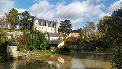 Montrésor, les terrasses de l-Indrois en crue et le Château - Photo of Beaumont-Village