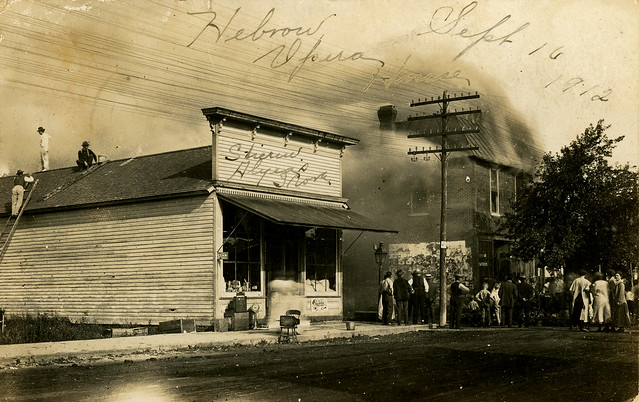 Photo：Grand Opera House Fire, September 16, 1912 - Hebron, Indiana By Shook Photos