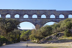 0604 - Photo of Castillon-du-Gard