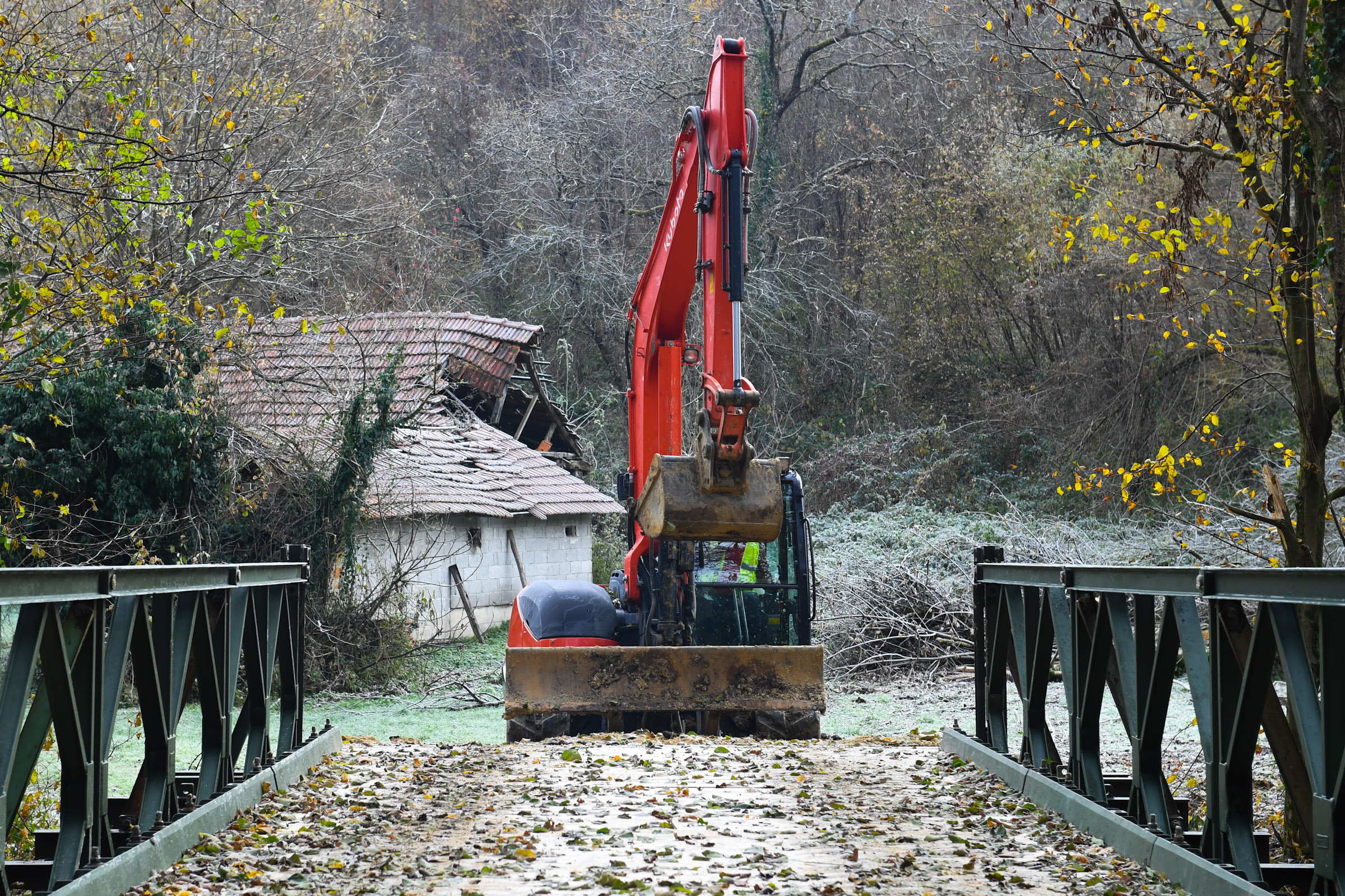 Ministri Anušić i Bačić obišli gradilišta nakon potresa u Donjoj Stubici te novoizgrađeni most 'Bailey'