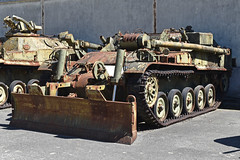 AMX-13 VCG Combat Génie at Musée des Blindés, Saumur, France - Photo of Épieds