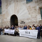 1.12.23, Les Corts Valencianes guarden tres minuts de silenci per condemnar l’assassinat de Fátima a Sagunt.