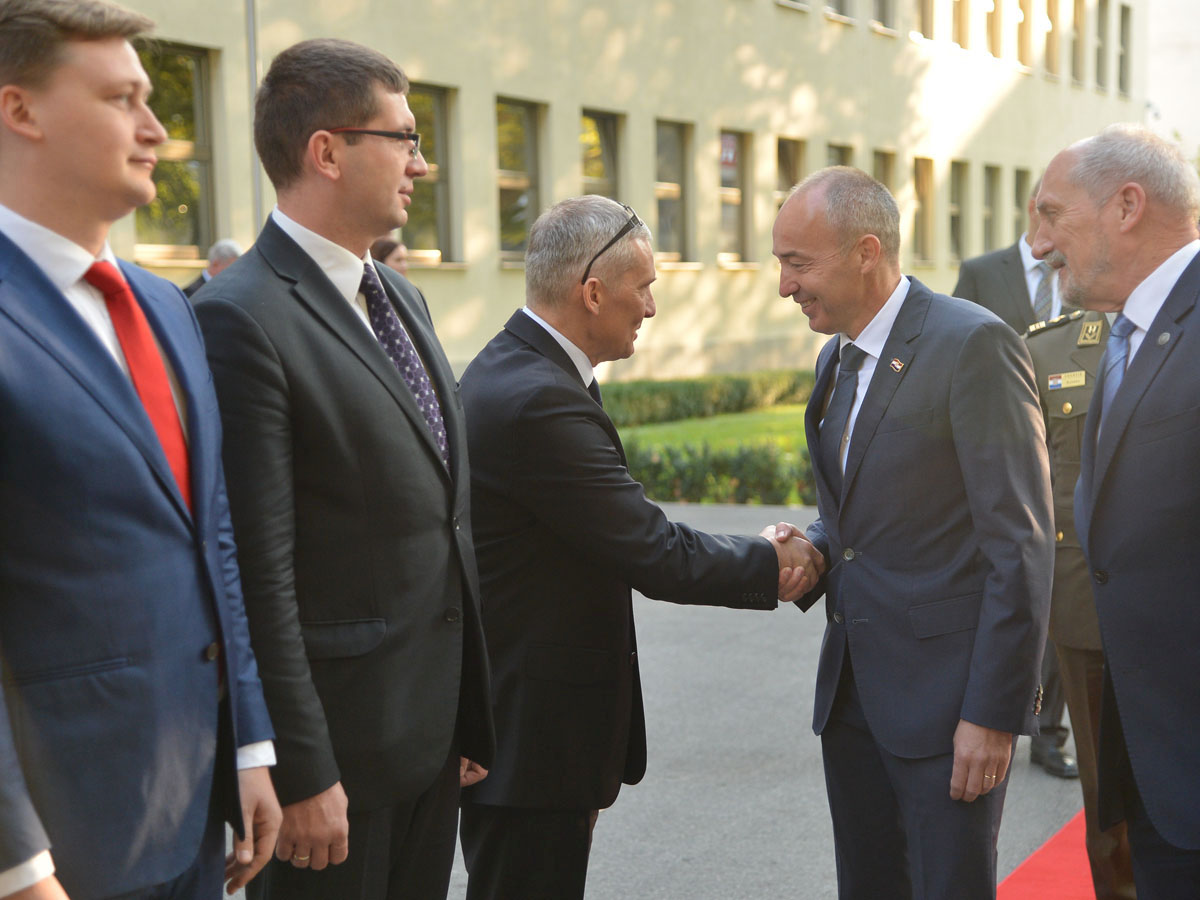 Ministar Krstičević s poljskim ministrom Macierewiczem u MORH-u