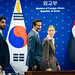عبدالله بن زايد ومعالي بارك جن وزير الخارجية الكوري يترأسان الحوار الاستراتيجي الخاص الأول بين البلدين