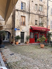 Avignon, 12 2023 - Photo of Châteauneuf-de-Gadagne