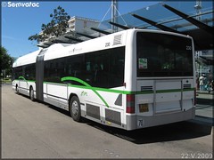 Volvo 7000 A GNV – Semitan (Société d-Économie MIxte des Transports en commun de l-Agglomération Nantaise) / TAN (Transports de l-Agglomération Nantaise) n°230 - Photo of Couëron