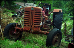 Le vieux tracteur - Photo of Rochepaule