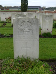 Ieper: Ridge Wood Military Cemetery (West-Vlaanderen) - Photo of Boeschepe