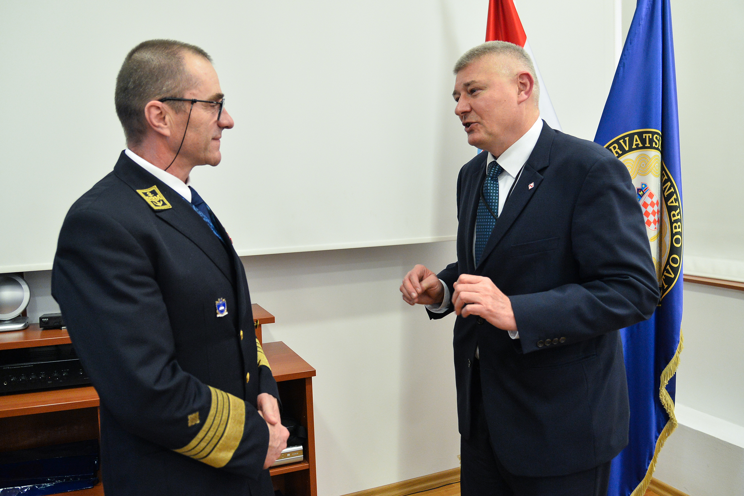 Ministar Anušić primio u nastupni posjet veleposlanika Poljske Pawela Czerwinskog