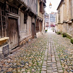 Honfleur cobblestones - Photo of Genneville