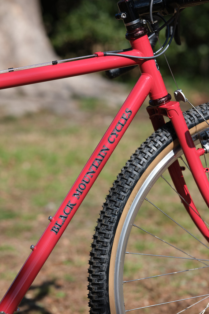 Issue's *BLACK MOUNTAIN CYCLES* monstercross / BUILT BY BLUE LUG 