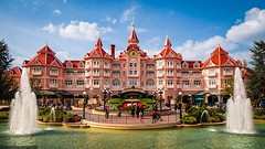 Disneyland Park - Fantasia Gardens - Disneyland Hôtel (and Entrance)