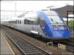 Alstom X 72500 – SNCF (Société Nationale des Chemins de fer Français) n°72718 - Photo of Champagné